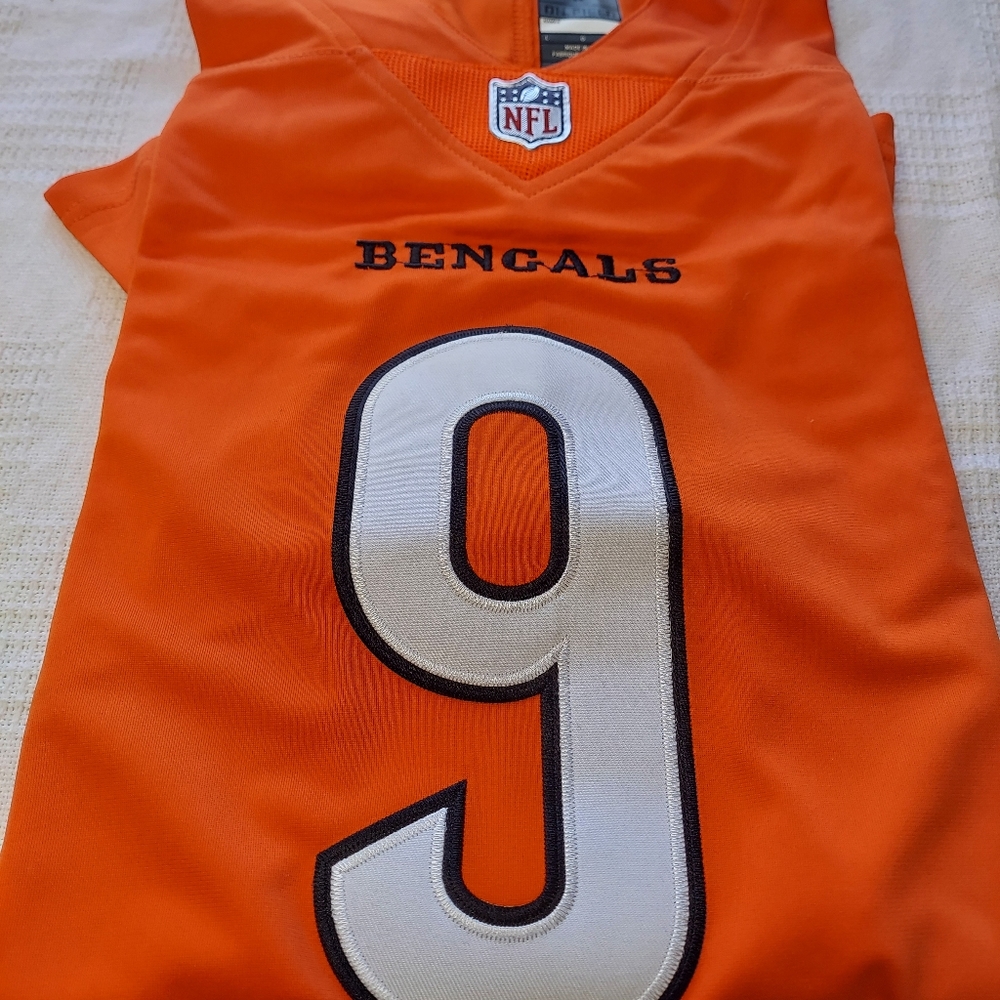 Joe Burrows #9 Brand New Cincinnati Bengals Stitched Jersey.